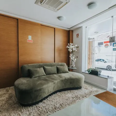 Nossa Senhora De Lurdes Готель