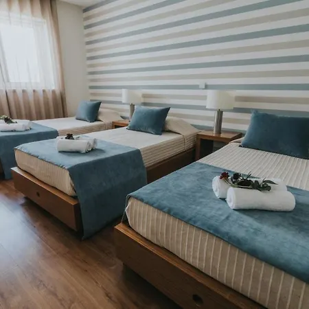 Nossa Senhora De Lurdes Готель