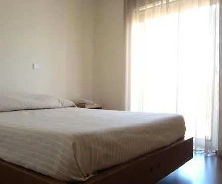 Nossa Senhora De Lurdes 2* Fátima