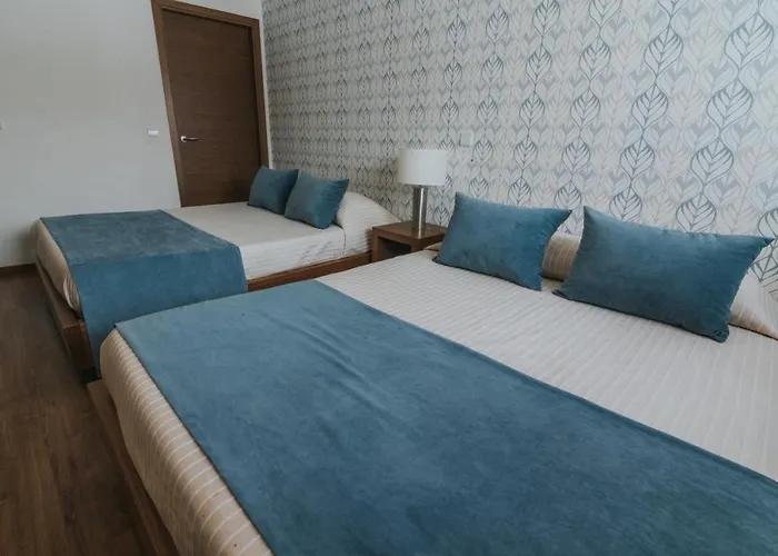 Nossa Senhora De Lurdes 2*